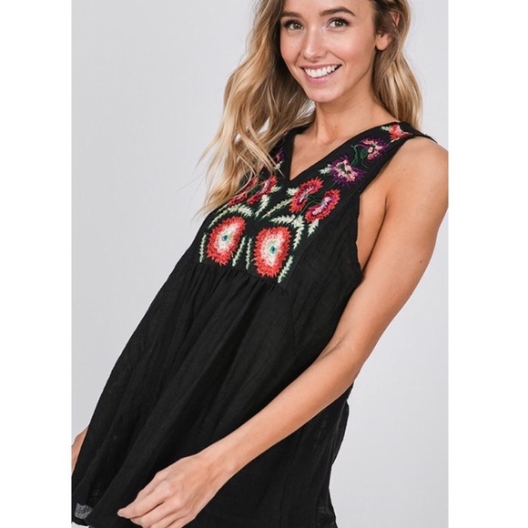 Black Top w/ Embroidered Floral V-Neck - Picture 3 of 4